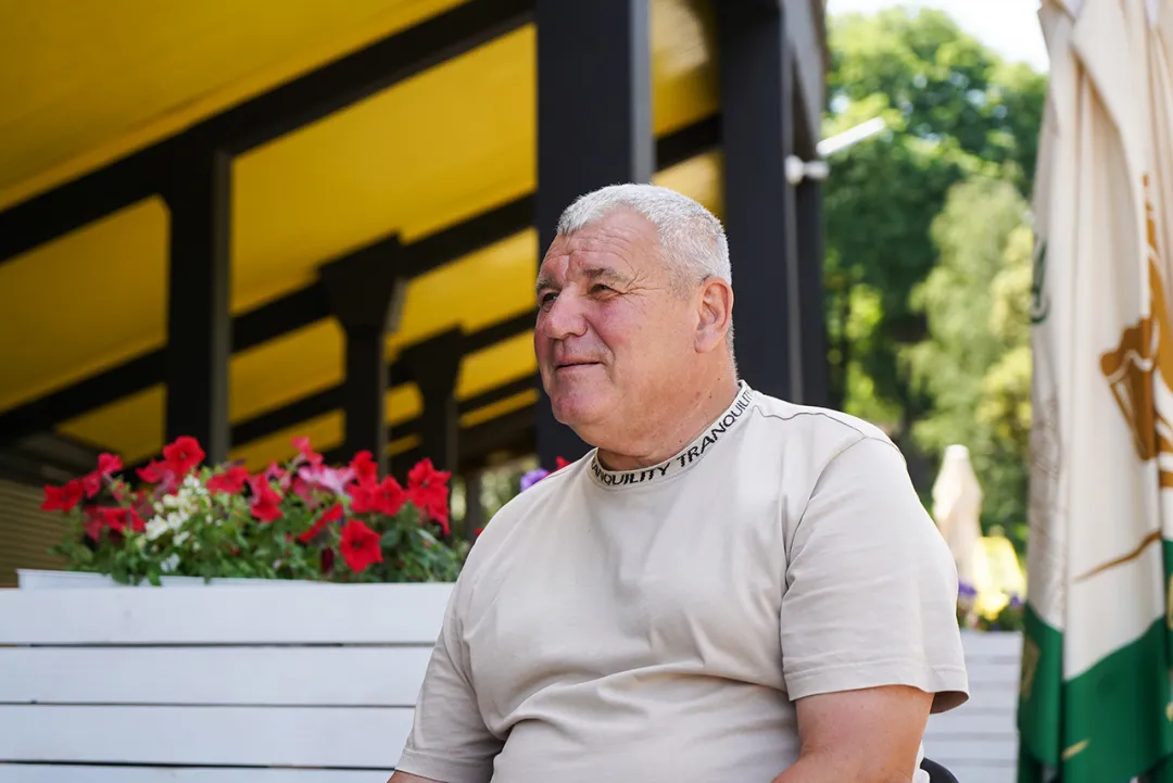 Вітаємо з 65-річчям легендарного нападника «Буковини» Віктора Олійника!