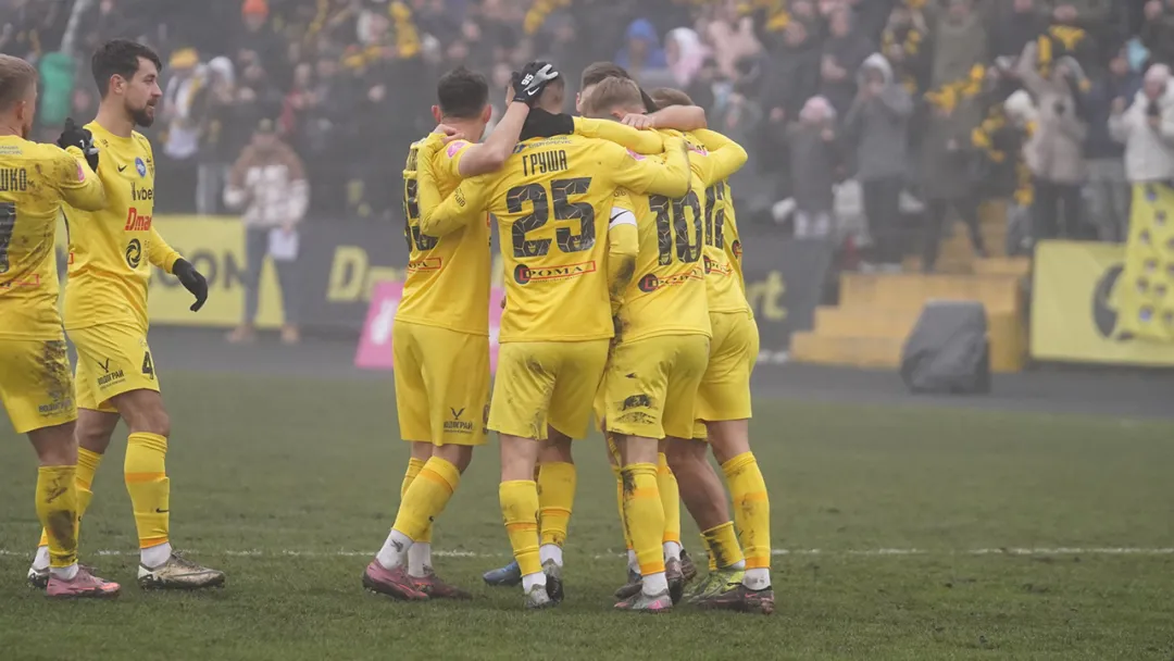 «Буковина» впевнено обіграла «Пробій» у заключному матчі року