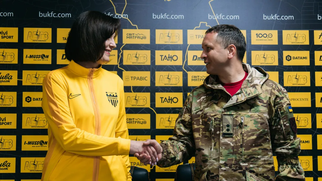 ФК «Буковина» та 82 ОДШБр уклали меморандум про співпрацю