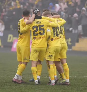 «Буковина» впевнено обіграла «Пробій» у заключному матчі року